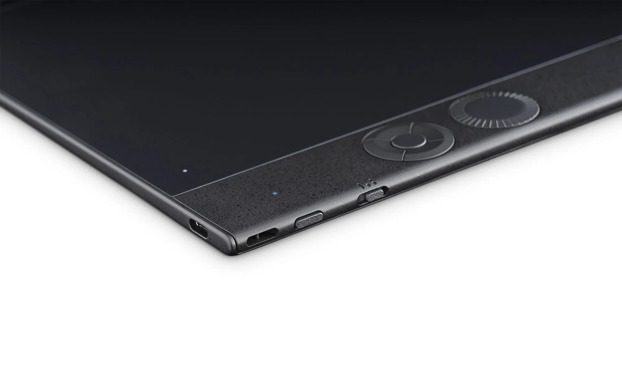 Intuos Pro Medium Bluetooth Graphic Pen Tablet with Pro Pen 3